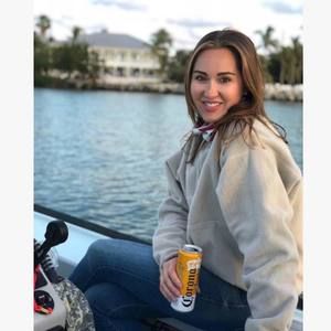 Meet your Posher, Jillian